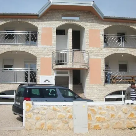 Apartment Geraeumige