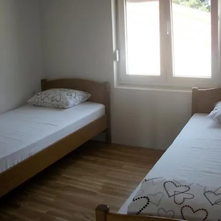 Geraeumige Apartment Vir