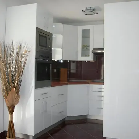 Apartment Geraeumige Vir
